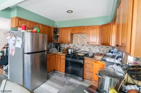 Kitchen - 116 Greene Ave, Middlesex, NJ 08846 photo 1 of 1