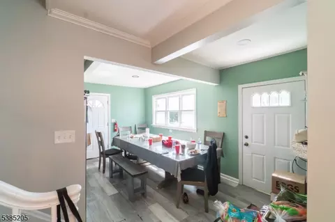 Entry Way - 116 Greene Ave, Middlesex, NJ 08846 photo 1 of 5
