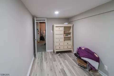 Bedroom - 116 Greene Ave, Middlesex, NJ 08846 photo 4 of 7