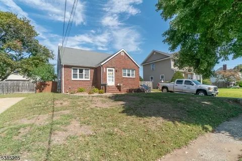 116 Greene Ave, Middlesex, NJ 08846