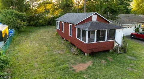 29 Carter Ave, North Middletown, NJ 07748