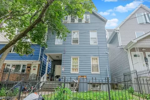 16 Alexander St, Newark, NJ 07106