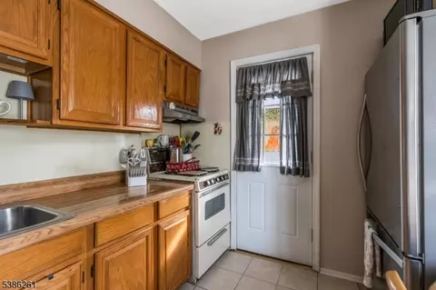 441 Lorraine Ave, Middlesex, NJ 08846 photo 5