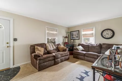 441 Lorraine Ave, Middlesex, NJ 08846 photo 9