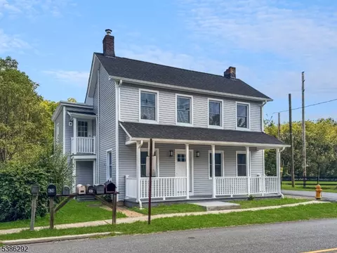 631 S Main St, Stewartsville, NJ 08886
