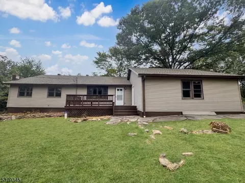 60 Moore Rd, Wantage, NJ 07461