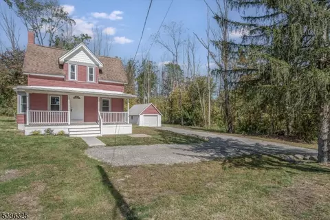 148 Vail Rd, Columbia, NJ 07832