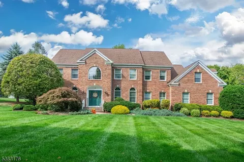 42 Quail Run, Randolph, NJ 07869