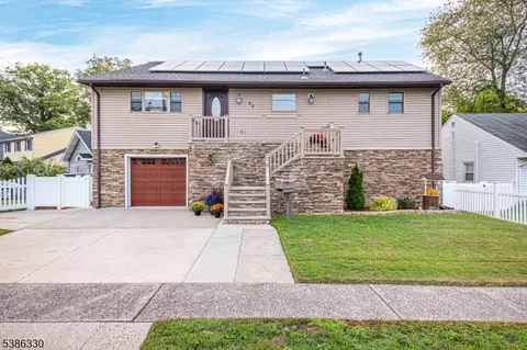 66 Hahn Ave, Rochelle Park, NJ 07662