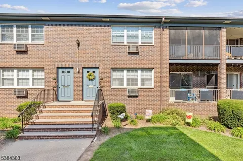 580 Bloomfield Ave #17A, West Caldwell, NJ 07006