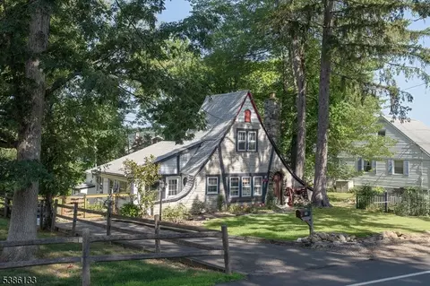 116 E Shore Trl, Sparta, NJ 07871