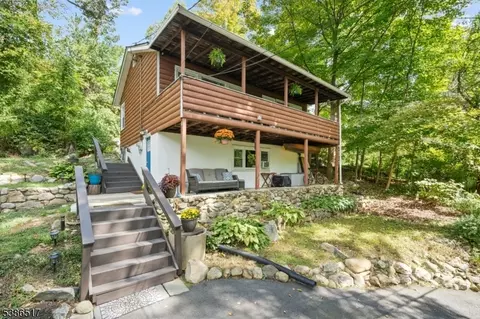 116 Rockaway Rd, Oak Ridge, NJ 07438