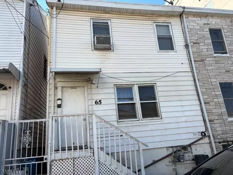 65 Levine St, Paterson, NJ 07503