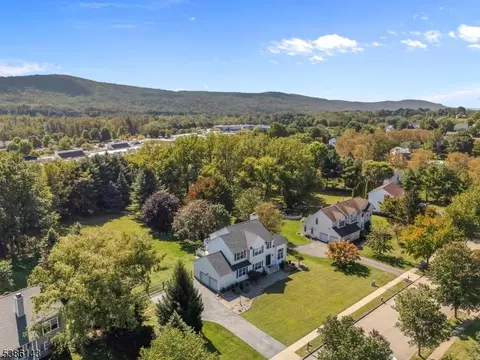 6 Ridgley St, Hackettstown, NJ 07840