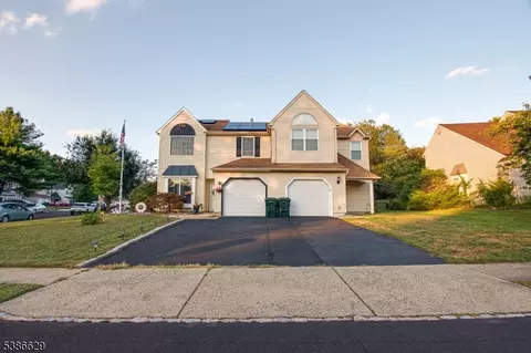 2 Fieldcrest Way, Freehold, NJ 07728