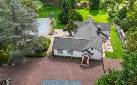 190 Claremont Rd, Bernardsville, NJ 07924