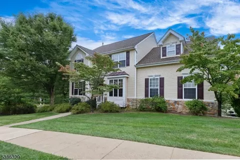 1 Crestview Dr, Hackettstown, NJ 07840