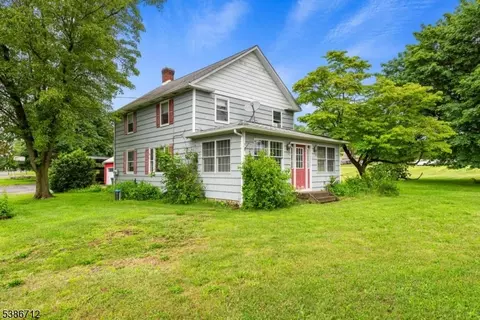 4 Port Murray Rd, Port Murray, NJ 07865