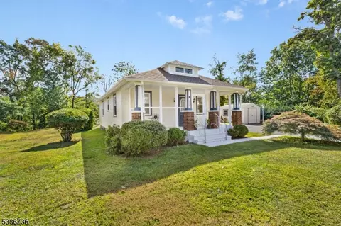 634 Willow Grove St, Hackettstown, NJ 07840