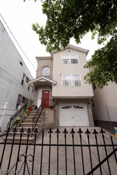 362 N 6th St, Newark, NJ 07107