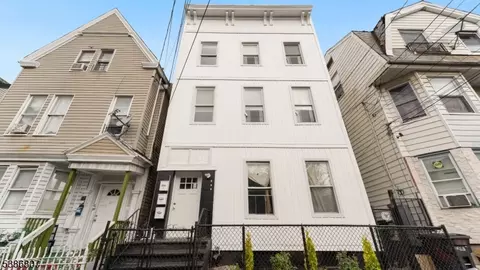 129 Park Ave, Paterson, NJ 07501