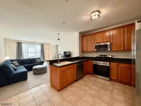 1305 Wharton Ct #1305, Riverdale, NJ 07457