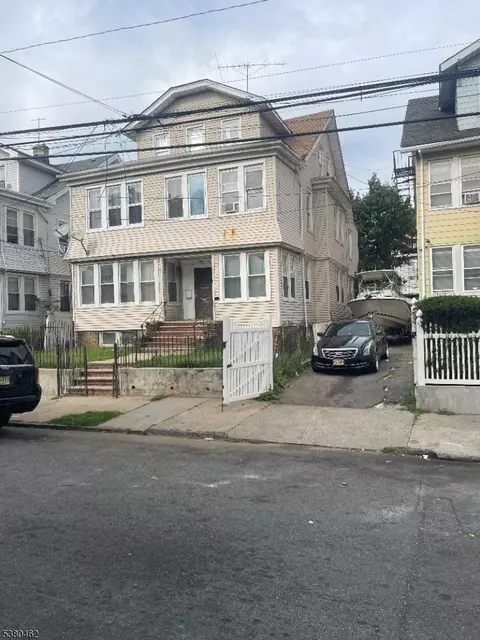 225 Renner Ave, Newark, NJ 07112