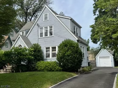 215 Katherine St, Scotch Plains, NJ 07076