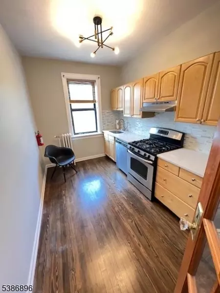 303 Hamilton Pl #D4, Hackensack, NJ 07601 photo 5