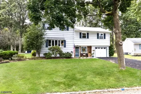 12 Ahern Way, Roseland, NJ 07068