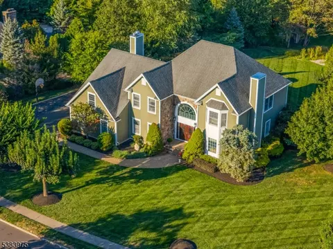 20 Linvale Ln, Bridgewater, NJ 08807