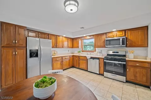 19 Howe Ave, Nutley, NJ 07110 photo 15