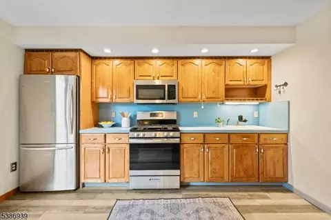 19 Howe Ave, Nutley, NJ 07110 photo 31