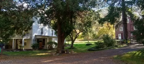 921 Millbrook Rd, Newton, NJ 07860