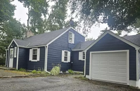 17 Indian Trl, Sparta, NJ 07871