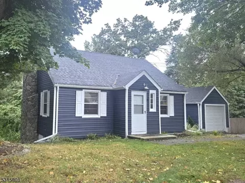 17 Indian Trl, Sparta, NJ 07871