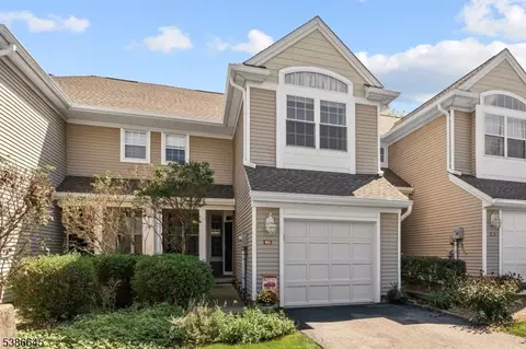 905 Barn Owl Way, Stewartsville, NJ 08886