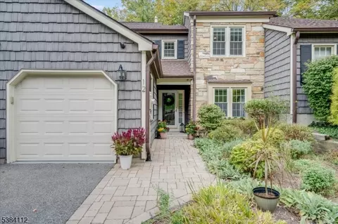 12 Goldfinch Way, Hackettstown, NJ 07840