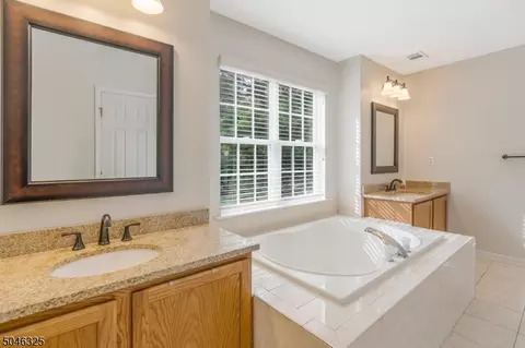 4 Saunders Ln, Hackettstown, NJ 07840 photo 22
