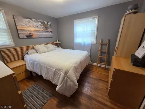 515 Cook Ave, Middlesex, NJ 08846 photo 4