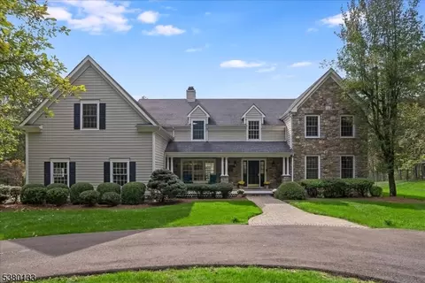 14 Pond View Rd, Chester, NJ 07930