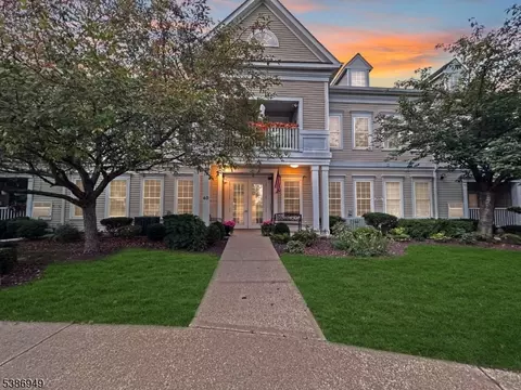 4004 Brookfield Glen Dr #04, Belvidere, NJ 07823