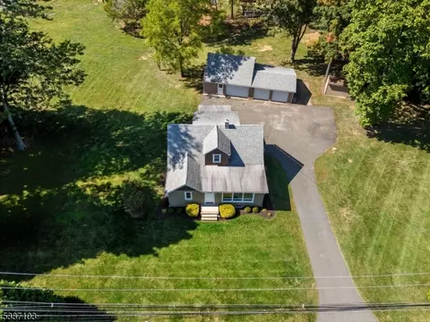 16 S Dell Ave, Kenvil, NJ 07847