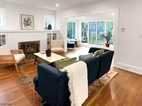 24 Manley Ter, Maplewood, NJ 07040