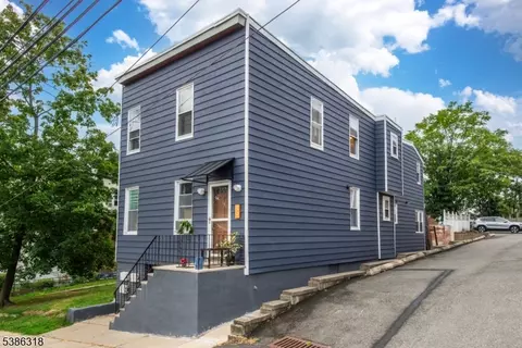 89 King St, Nutley, NJ 07110