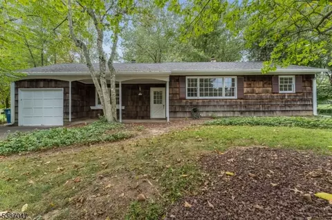 6 Monsey Rd, Flemington, NJ 08822