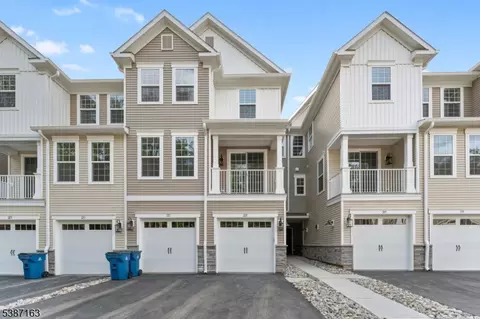 221 Myrtle Rd, Berkeley Heights, NJ 07922