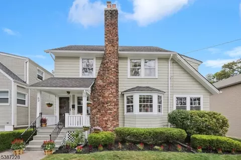 62 Hillside Ave, Verona, NJ 07044