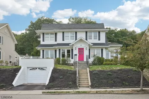 130 Pasadena Pl, Hawthorne, NJ 07506