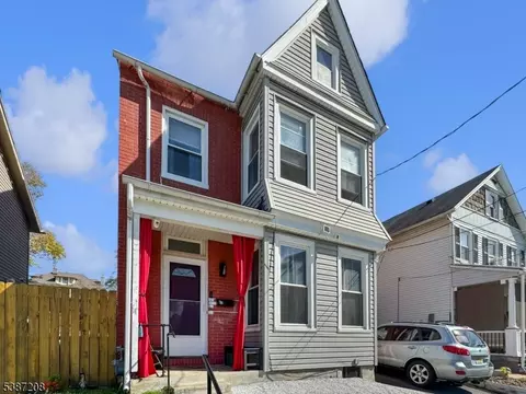 63 Harris St, Phillipsburg, NJ 08865